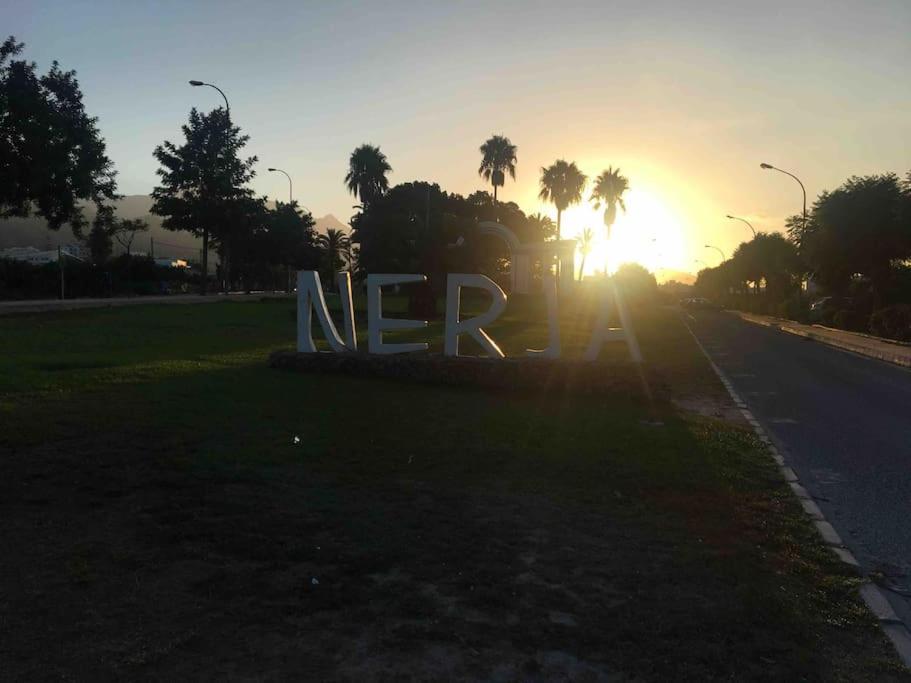 Apartamentos Rio Marinas 15 Playazo Beach Nerja Eksteriør billede